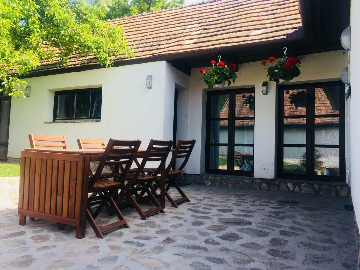 Rakoczi12 Vendeghaz Villa Hollókő Bagian luar foto